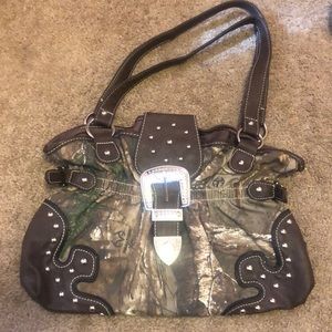 NWOT Camouflage Buckle Front Purse